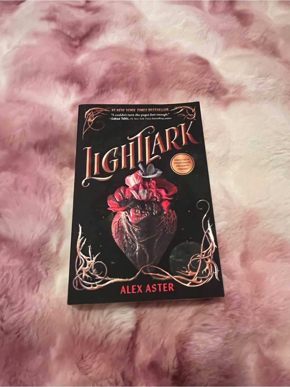 Lightlark by Alex aster - Black and Red